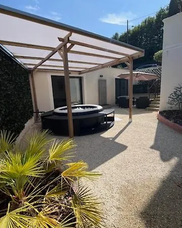 Apartment Independant Refait A Neuf Avec Jacuzzi Et Terrasse Privative Proximite Gare *