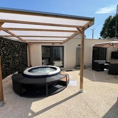 Apartment Independant Refait A Neuf Avec Jacuzzi Et Terrasse Privative Proximite Gare